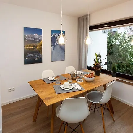 Alpen-ferienwohnung Ginova * 가르미슈파르텐키르헨
