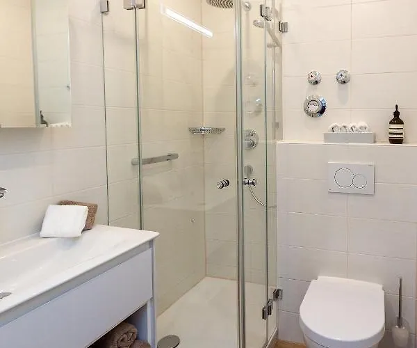 Alpen-ferienwohnung Ginova Апартаменти Гарміш-Партенкірхен